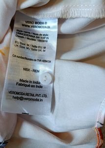 Vero Moda Top- Medium Size