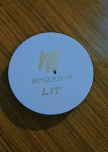 My Glamm LIT Compact powder