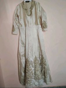 Beautiful Long Gown 💫