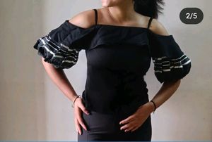 Black Offshoulder Top