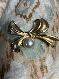 Vintage Bow Brooch