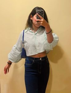 Chic Cropped Shirt
