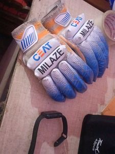 CEAT Milaze Cricket Gloves