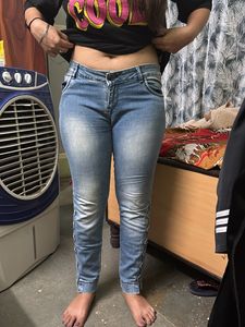 Slim Designer Jeans
