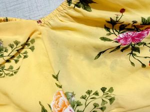 Prettiest Top 💛✨