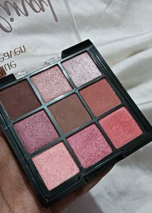 Blue Heaven Eyeshadow ( 02 - Kiss Of Blush )