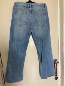 H&amp;M HIGH RISE STRAIGHT FIT JEANS