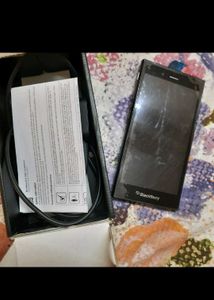 Blackberry Z3 Unboxed