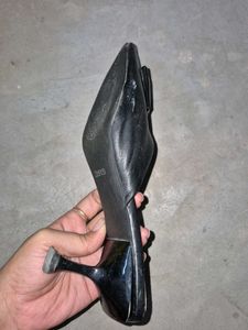 Black Pointed Mules with Buckle