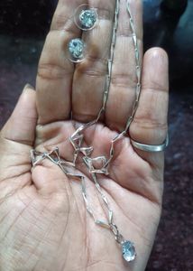 small pandent with earrings