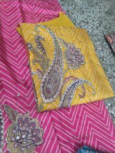 Leheriya Print Suit Material