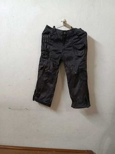 Black Cargo Capri Pants