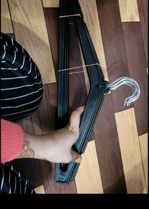 7 Piece Cloth Hanger Plastic Premium Quality