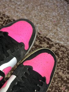 Nike Dunk Low “Fierce Pink / black” Sneaker ..