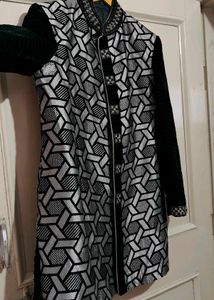 Black Geometric Velvet Jodhpuri