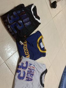 t-shirts multi colou