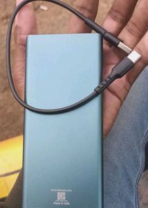 BOAT ENERGY SHOWROOM PB400 POWER BANK