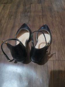 Black Pointed Flats