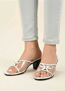 Offer Price💥New White Heels💥
