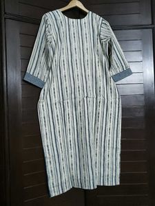 Women Grey Striped Cotton Kurta