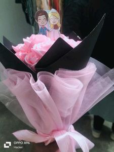 Romantic Rose Bouquet with 10 flowers