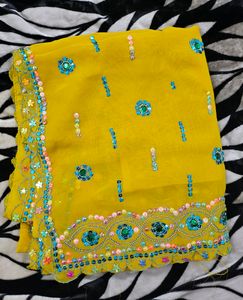Saree With Designer Back Blouse + 6 Clutchers