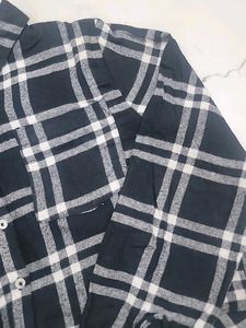 Checkered Black crop shirt