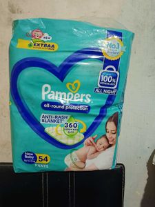 New Baby Pampers Upto 5kg 54 Pants