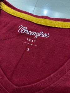 Wrangler Maroon V-Neck T-Shirt
