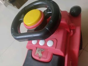 Kids&#39; Red Ride-On Toy Car