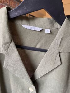 Uniqlo olive green cuban collar shirt