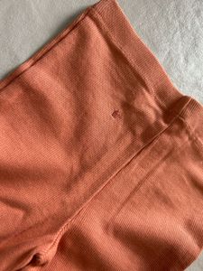 Ribbed Peach Leggings