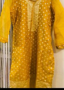 Pretty Yellow Organza Kurti Set