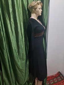 Elegant Black Midi Dress