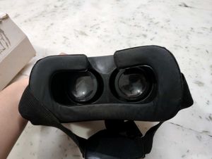 VR Headset Box 🥽💫