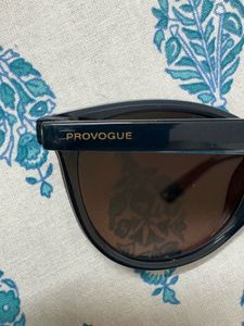 Unisex Stylish Blue Framed Sunglasses