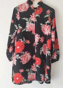 Beautiful Floral Print Long Top.Size 38