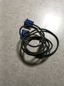 2 setVGA Cable - Monitor Connection