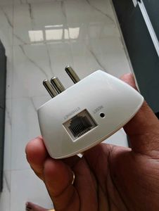 TP-Link Network Repeater (Brand New- Unused)