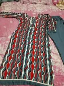 Women Kurti Trouser With Stylish Sleeve Design