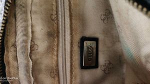 GUESS SLING BAG