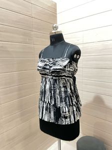 Pintresty 🌸Melissa Chic Black & White Top