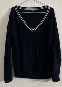 Stylish V-Neck sweater