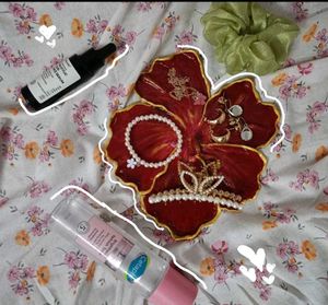Red Hibiscus Jewellery Plate
