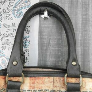 Egyptian Print Spacious Handbag