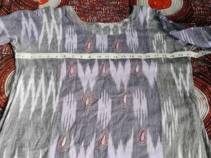 Grey &amp; White Ikat Kurti with Embroidery – Preloved