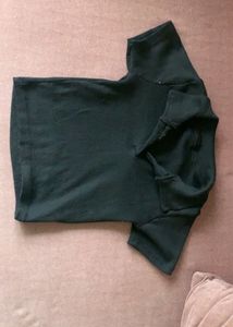 black collared crop top