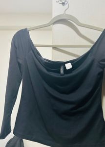Chic Black Long Sleeve Top