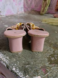Chunky Chain Flats