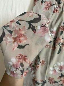 SASSAFRAS Beige Floral Playsuit
